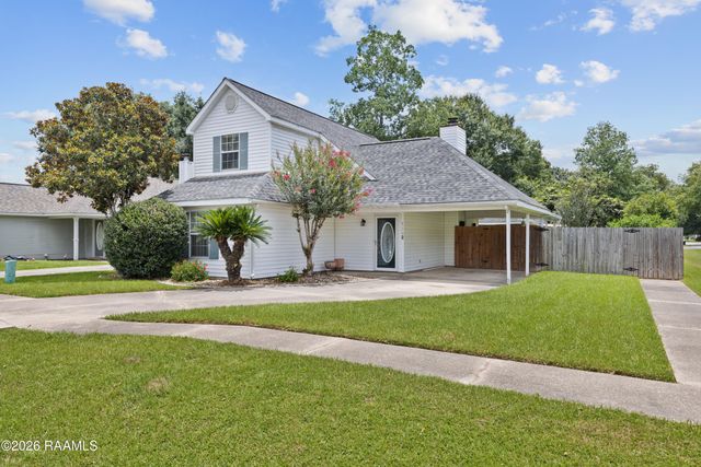 139 Sugarcreek Drive, Youngsville, LA 70592