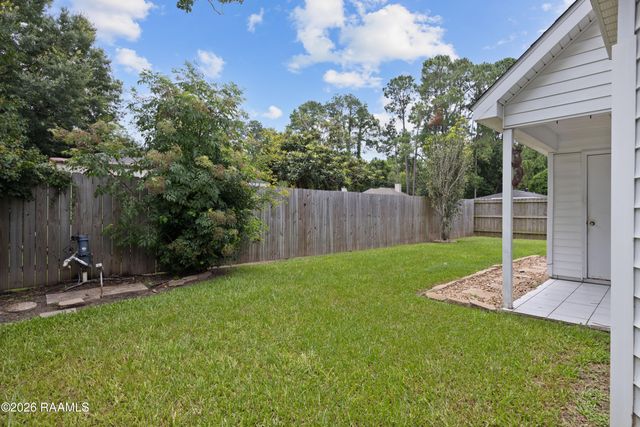 139 Sugarcreek Drive, Youngsville, LA 70592