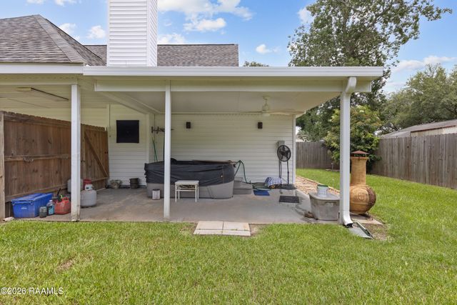139 Sugarcreek Drive, Youngsville, LA 70592