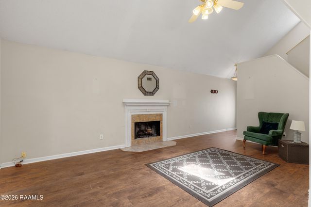 139 Sugarcreek Drive, Youngsville, LA 70592