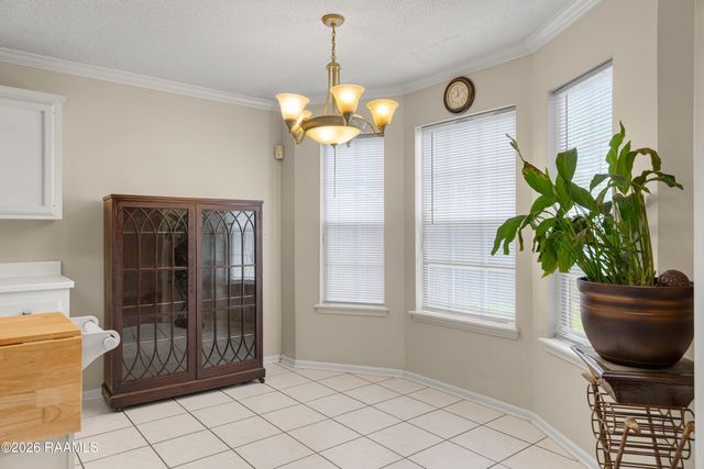 139 Sugarcreek Drive, Youngsville, LA 70592