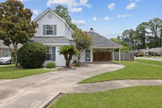 139 Sugarcreek Drive, Youngsville, LA 70592
