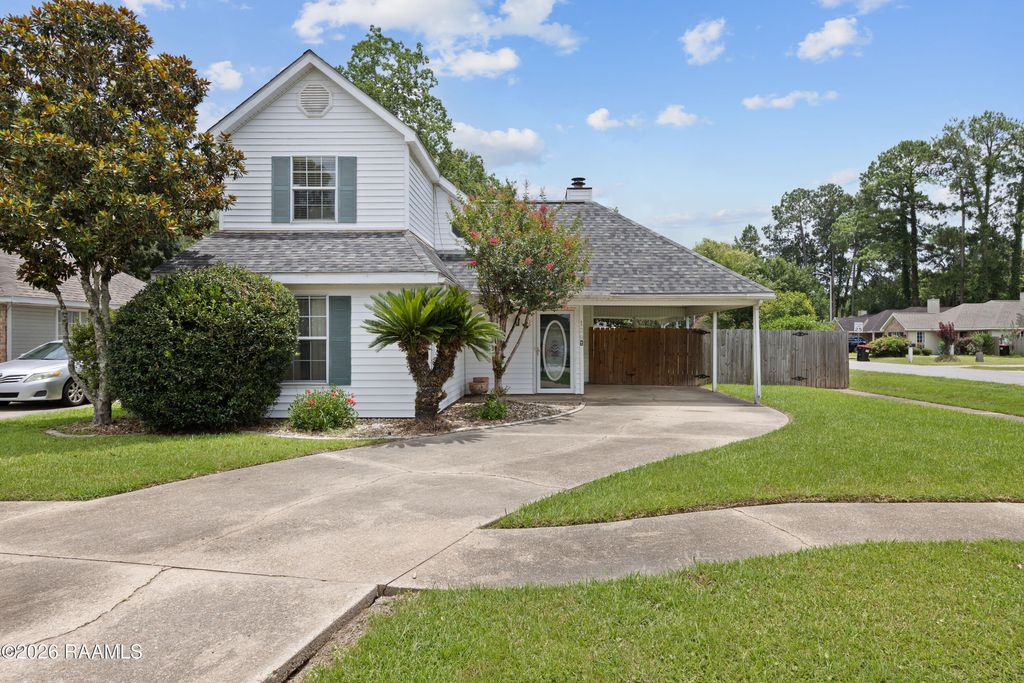 139 Sugarcreek Drive, Youngsville, LA 70592