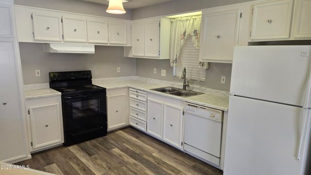 10330 E Manzanita Trail, Dewey, AZ 86327