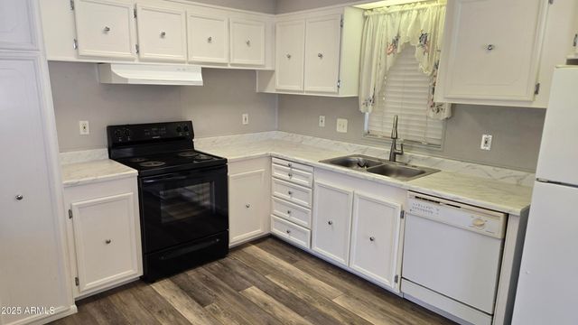 10330 E Manzanita Trail, Dewey, AZ 86327