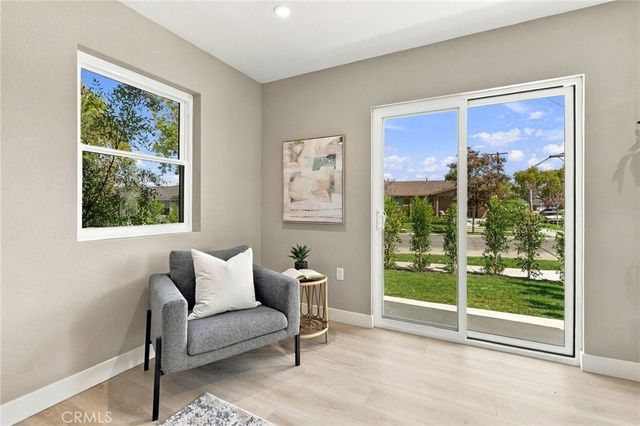 2001 Carfax, Long Beach, CA 90815