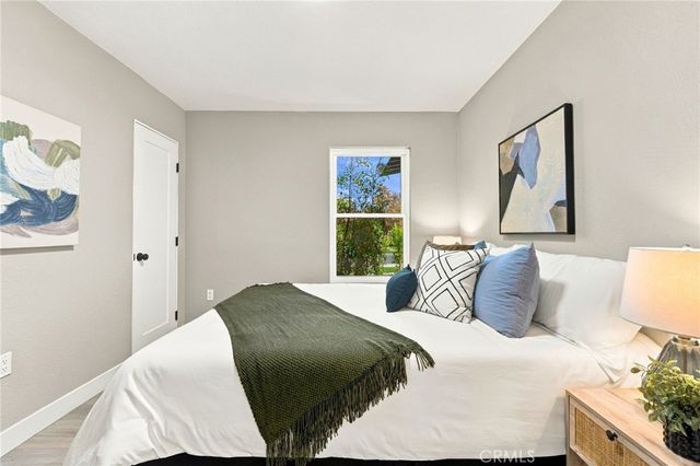 2001 Carfax, Long Beach, CA 90815
