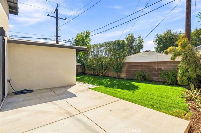 2001 Carfax, Long Beach, CA 90815