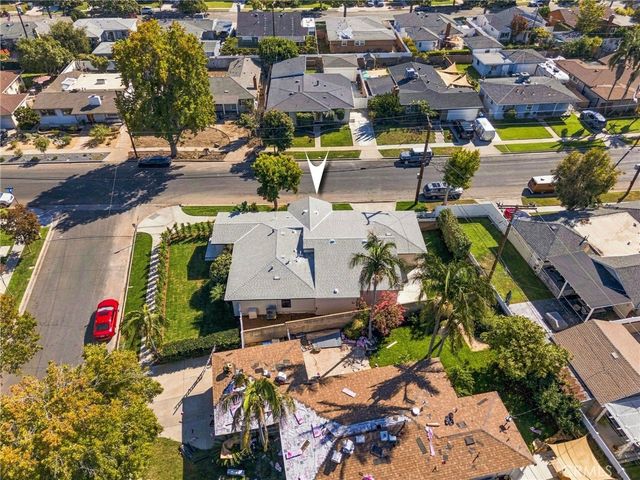 2001 Carfax, Long Beach, CA 90815