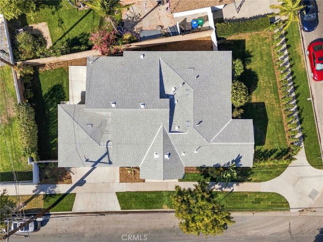 2001 Carfax, Long Beach, CA 90815
