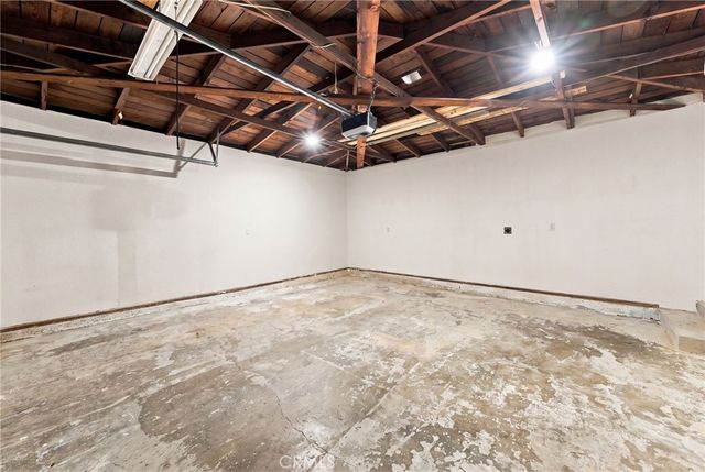2001 Carfax, Long Beach, CA 90815