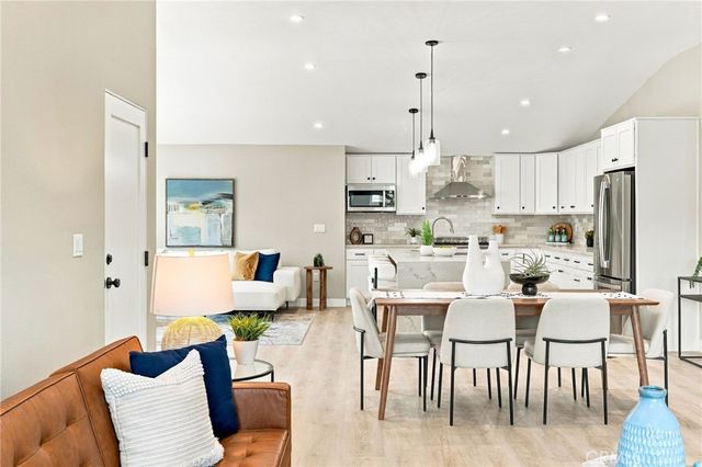 2001 Carfax, Long Beach, CA 90815