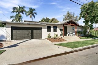 2001 Carfax, Long Beach, CA 90815