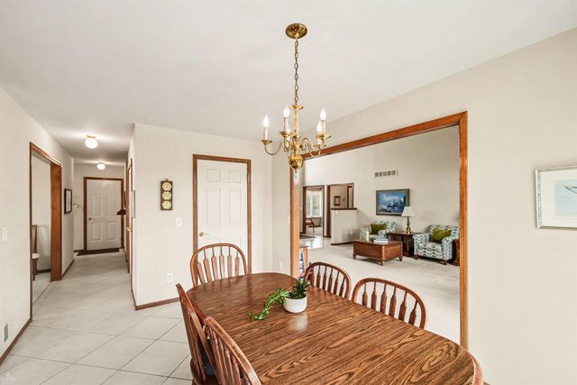 47715 Beacon Square Drive, Macomb, MI 48044