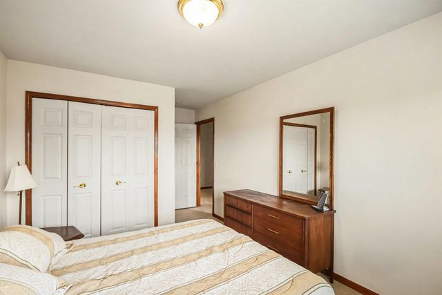 47715 Beacon Square Drive, Macomb, MI 48044