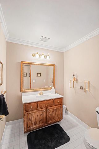 47715 Beacon Square Drive, Macomb, MI 48044