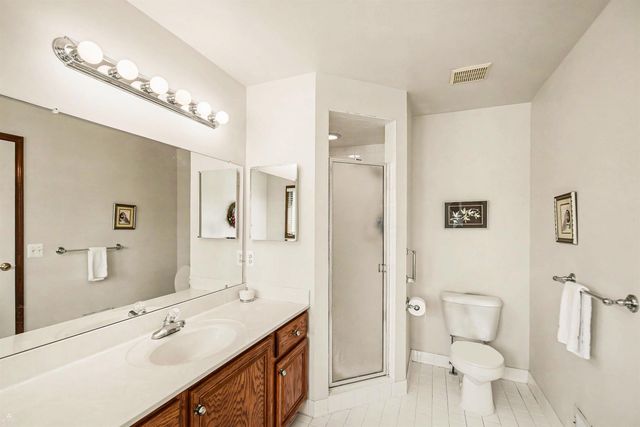 47715 Beacon Square Drive, Macomb, MI 48044