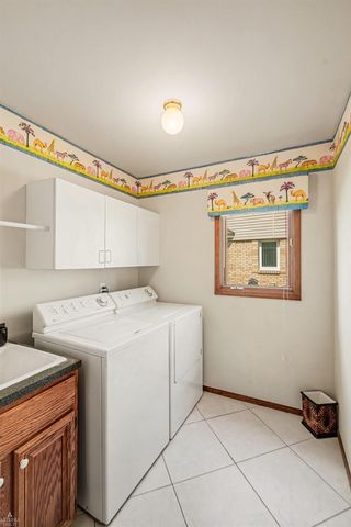 47715 Beacon Square Drive, Macomb, MI 48044