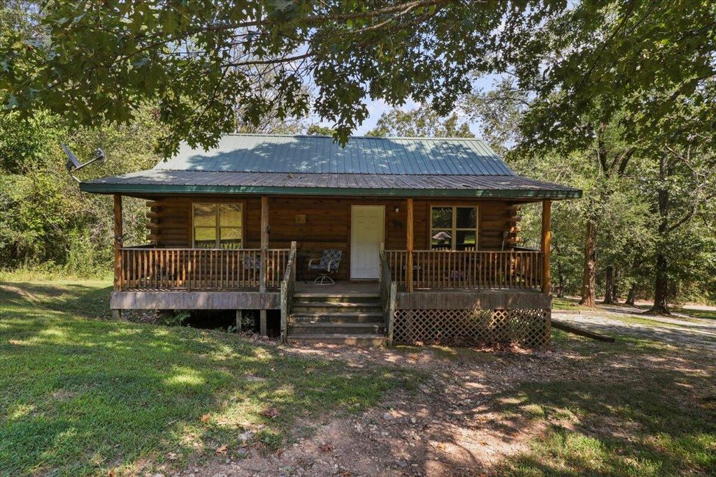 1300 County Road 113 Cabin 3, Alton, MO 65606
