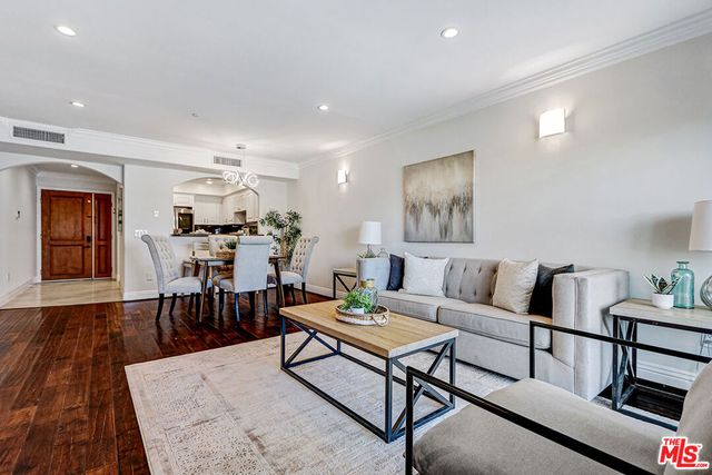 1520 S Shenandoah Street 304, Los Angeles, CA 90035