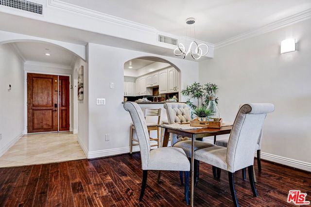 1520 S Shenandoah Street 304, Los Angeles, CA 90035