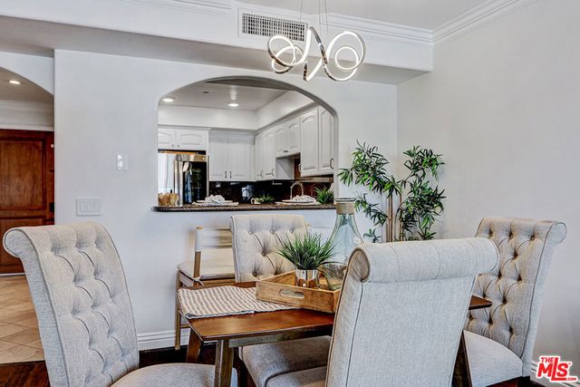 1520 S Shenandoah Street 304, Los Angeles, CA 90035