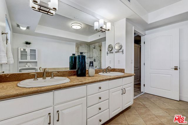 1520 S Shenandoah Street 304, Los Angeles, CA 90035