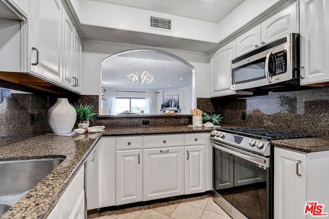 1520 S Shenandoah Street 304, Los Angeles, CA 90035