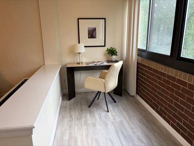 9 Hawthorne Pl 7H, Boston, MA 02114