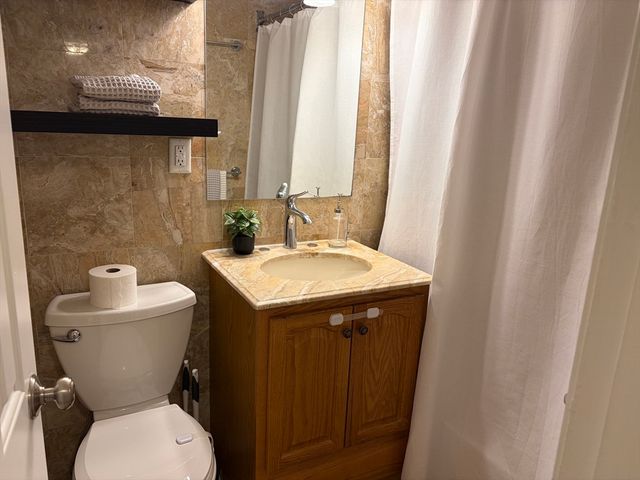 9 Hawthorne Pl 7H, Boston, MA 02114
