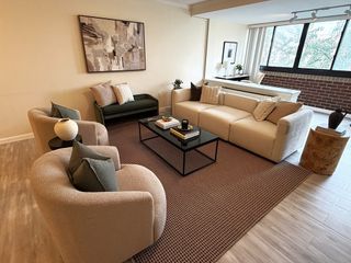 9 Hawthorne Pl 7H, Boston, MA 02114