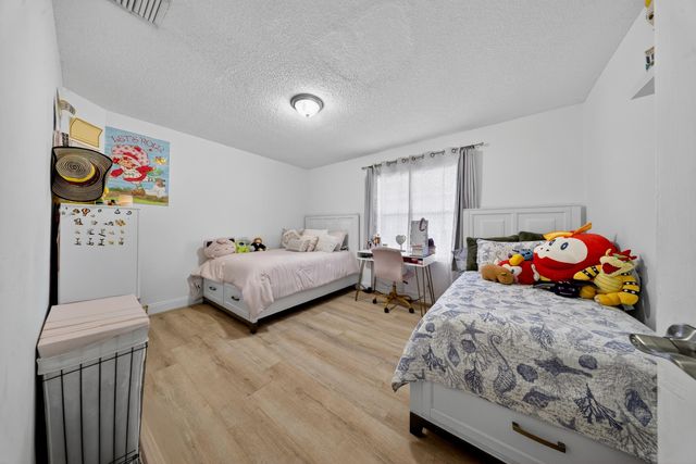 113 Egret, Greenacres, FL 33413