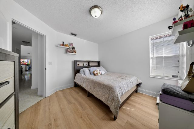 113 Egret, Greenacres, FL 33413