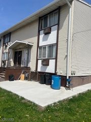 233 Straight St, Paterson City, NJ 07501