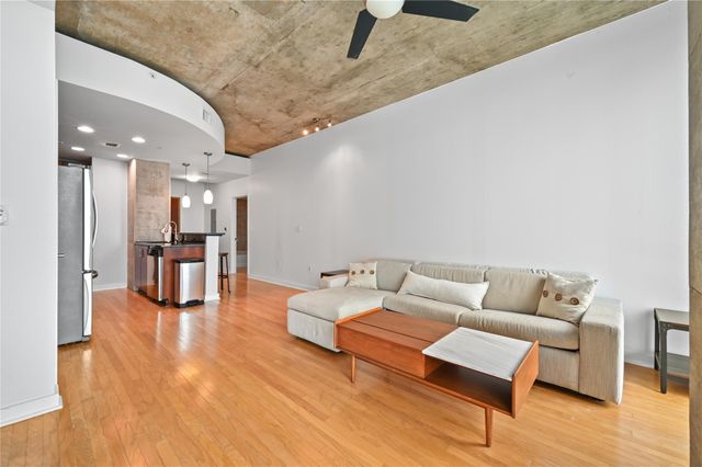 360 Nueces ST 2706, Austin, TX 78701