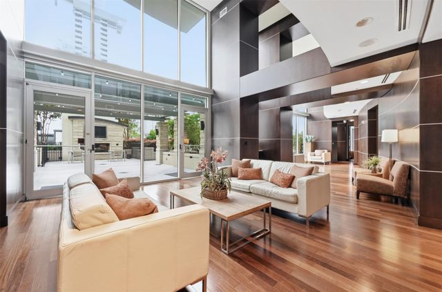 360 Nueces ST 2706, Austin, TX 78701