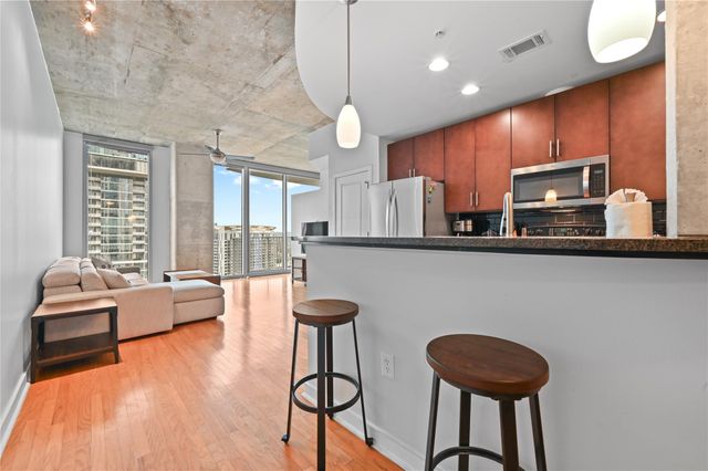 360 Nueces ST 2706, Austin, TX 78701