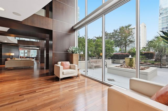 360 Nueces ST 2706, Austin, TX 78701