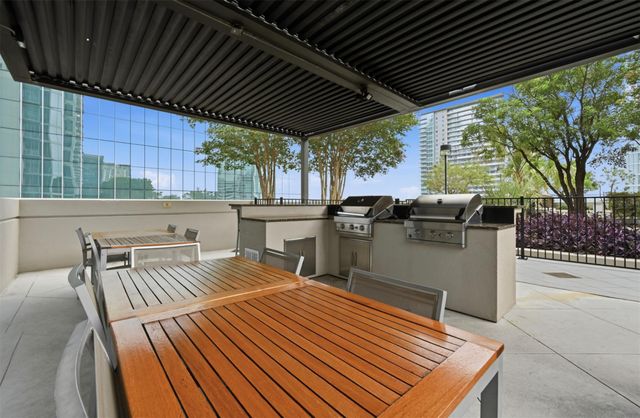 360 Nueces ST 2706, Austin, TX 78701