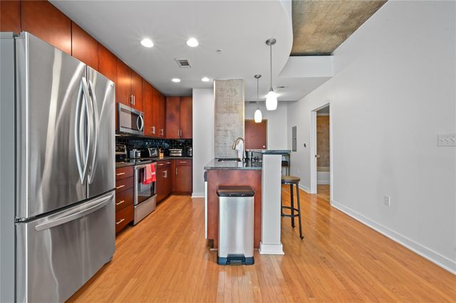 360 Nueces ST 2706, Austin, TX 78701