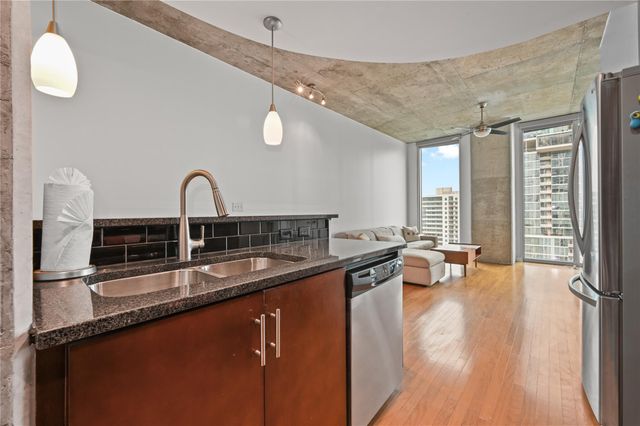 360 Nueces ST 2706, Austin, TX 78701