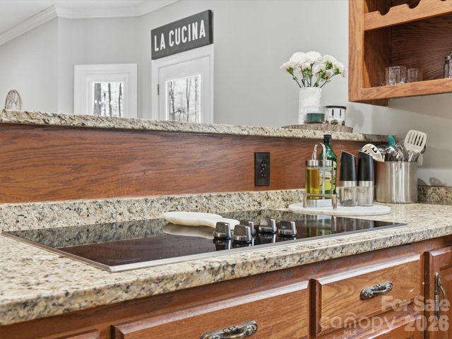 6700 Tree Hill Road, Matthews, NC 28104