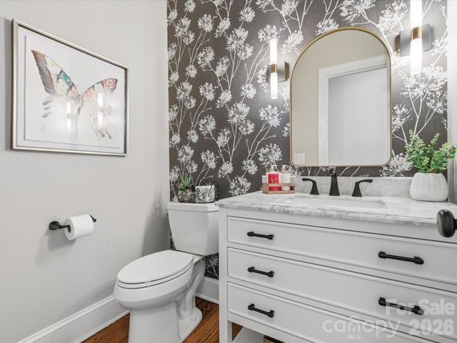 6700 Tree Hill Road, Matthews, NC 28104