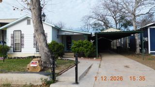 522 Avenue B, Poteet, TX 78065