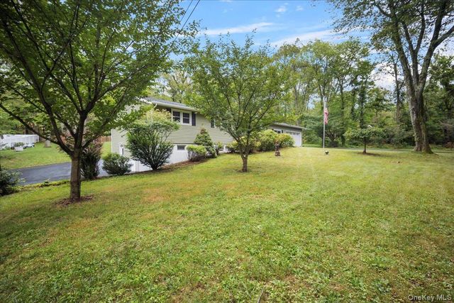 7 Hujay Terrace, Wappingers Falls, NY 12590