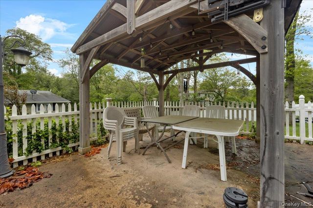 7 Hujay Terrace, Wappingers Falls, NY 12590