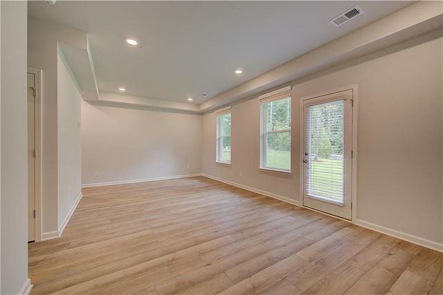 3006 Daybreak Lane, Newnan, GA 30265