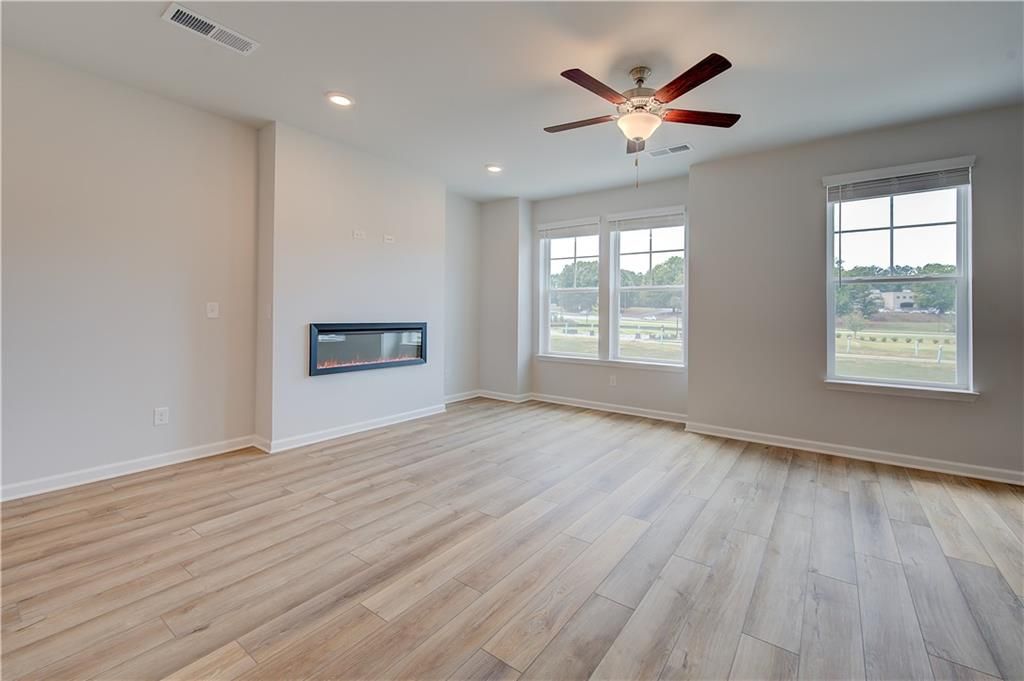 3006 Daybreak Lane, Newnan, GA 30265