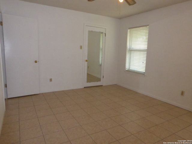11002 Gaylord Dr, San Antonio, TX 78224