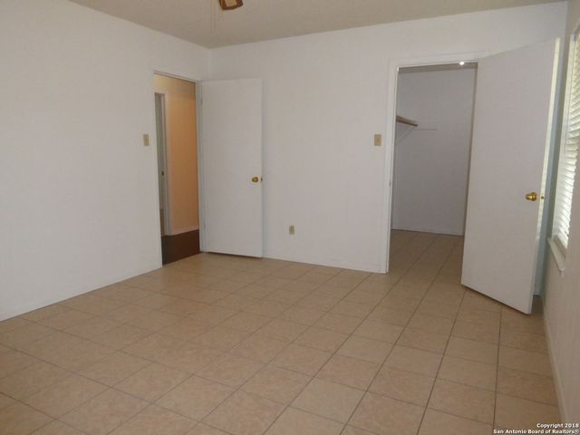 11002 Gaylord Dr, San Antonio, TX 78224